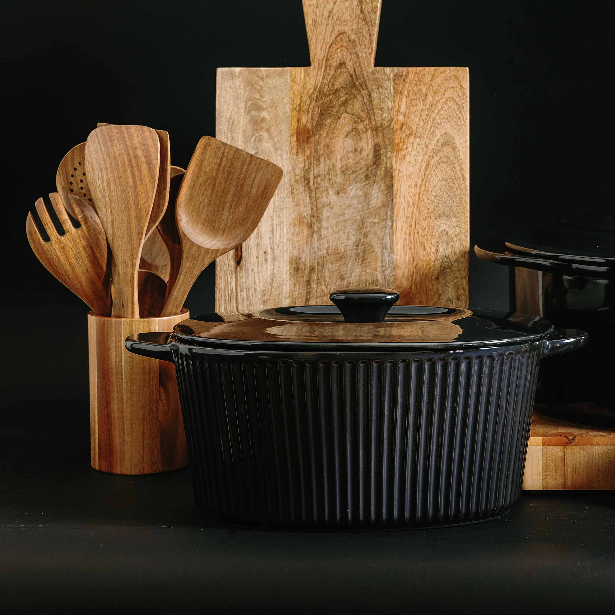 Classic Oval Dutch Oven - Image 3
