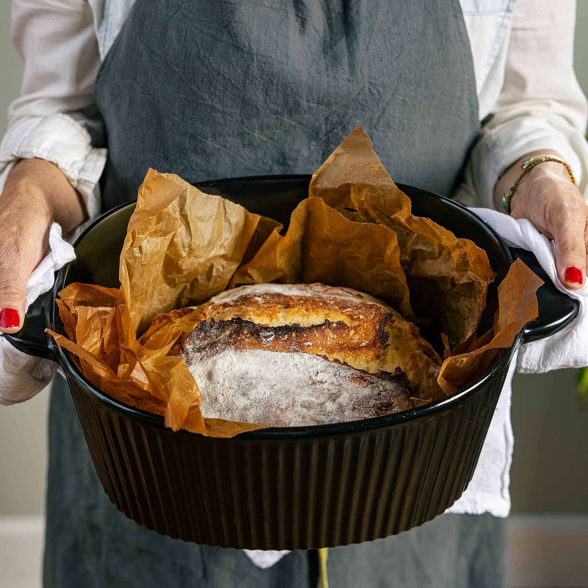 Classic Oval Dutch Oven - Image 5